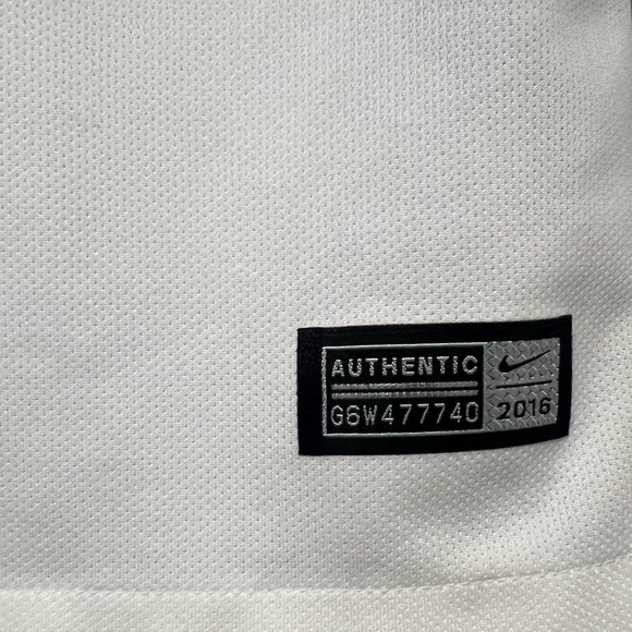 AUTHENTIC PSG WHITE-GOLD SOCCER SHIRT. - Picture 2 of 8